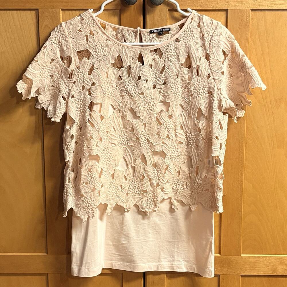 SET Gianni Bini Cut Out Overshirt XS Peach w/ Ann Taylor Loft Small Peach Tank